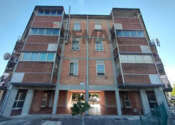 Edificio all\'aperto - Trilocale piazzale po
 
3, Tresignana - foto 2