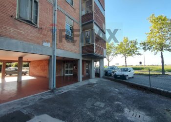 Edificio all\'aperto - Trilocale piazzale po
 
3, Tresignana - foto 7