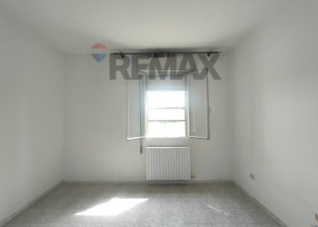 Stanza vuota - Trilocale piazzale po
 
3, Tresignana - foto 40