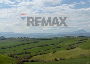 Vista delle montagne - Rustico San Mommeo
 
6, Belvedere Ostrense - foto 16