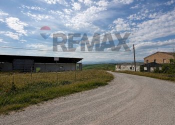 Casa all\'aperto - Rustico San Mommeo
 
6, Belvedere Ostrense - foto 19