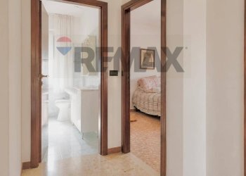 Hall / corridoio - Appartamento Via Conca
 
24, Ancona - foto 16