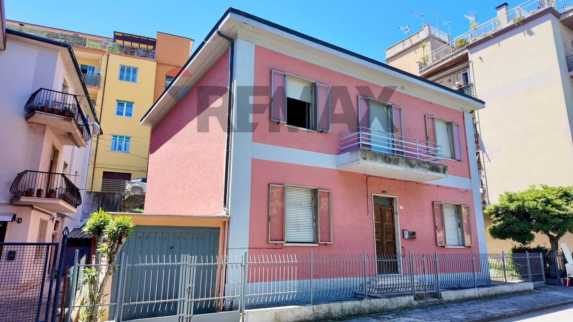 Casa all\'aperto - Casa semi indipendente Via Bruno Buozzi
28, Falconara Marittima - foto 2