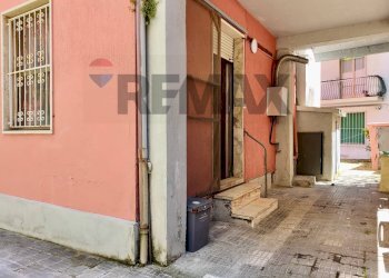 Edificio all\'aperto - Casa semi indipendente Via Bruno Buozzi
 
28, Falconara Marittima - foto 25