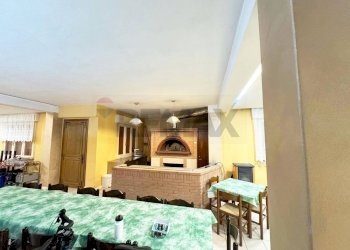 Sala da pranzo - Casa semi indipendente VIA RISORGIMENTO
 
29, Dossena - foto 24