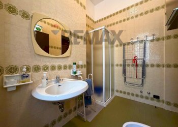 Bagno - Villa viale italia
 
18, Ponte San Pietro - photo 41