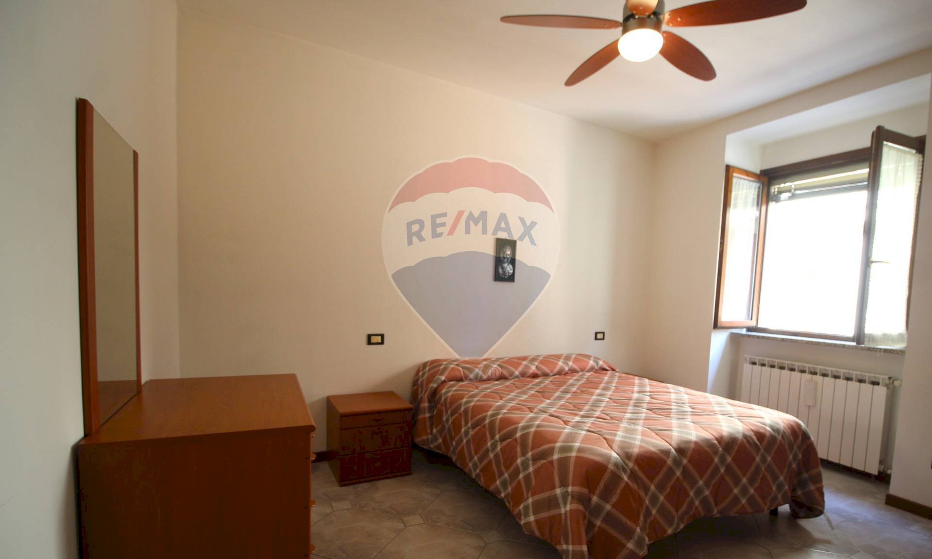 Camera / camera da letto - Two-room apartment vittoria
16, Bonate Sopra - photo 3