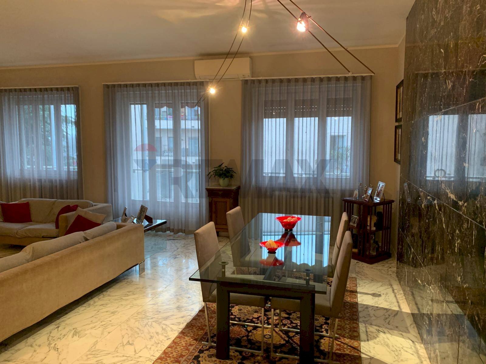 Sala da pranzo - Four-room apartment Pavia - photo 3