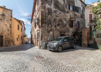 Edificio all\'aperto - Four-room apartment Via Trento e Trieste
 
31, Montalto di Castro - photo 4