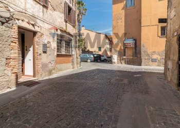 Edificio all\'aperto - Four-room apartment Via Trento e Trieste
 
31, Montalto di Castro - photo 5