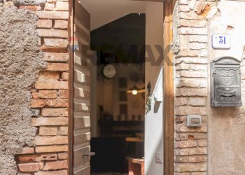 Scale - Four-room apartment Via Trento e Trieste
 
31, Montalto di Castro - photo 6