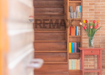 Scale - Four-room apartment Via Trento e Trieste
 
31, Montalto di Castro - photo 7