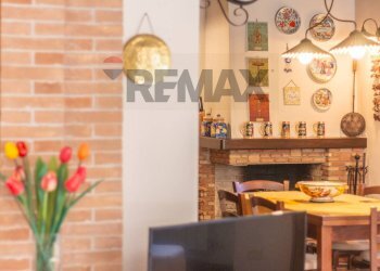 Sala da pranzo - Four-room apartment Via Trento e Trieste
 
31, Montalto di Castro - photo 10