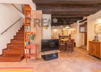 Scale - Four-room apartment Via Trento e Trieste
 
31, Montalto di Castro - photo 11