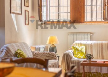 Soggiorno - Four-room apartment Via Trento e Trieste
 
31, Montalto di Castro - photo 15