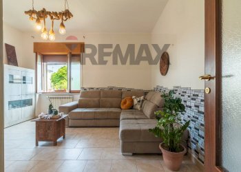 Soggiorno - Four-room apartment Via Mediterranea
 
12, Montalto di Castro - photo 12