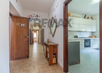 Hall / corridoio - Four-room apartment Via Mediterranea
 
12, Montalto di Castro - photo 21