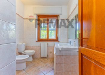 Bagno - Villa S.V. Li Cadduffi
 
1H, Sassari - photo 41