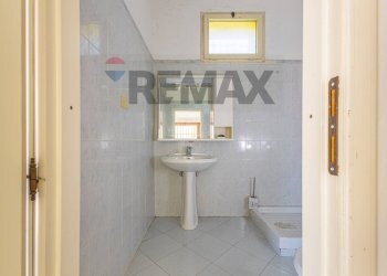Bagno - Villa S.V. Li Cadduffi
 
1H, Sassari - photo 88