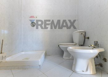 Bagno - Villa S.V. Li Cadduffi
 
1H, Sassari - photo 89