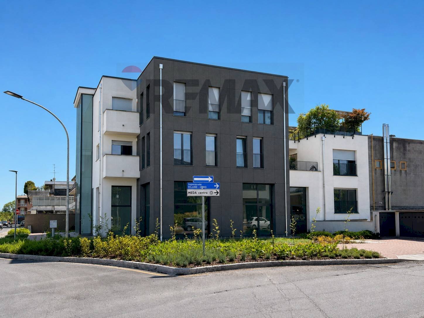 Edificio all\'aperto - Ufficio VIA LUIGI ENAUDI
 
13, Meda - foto 1