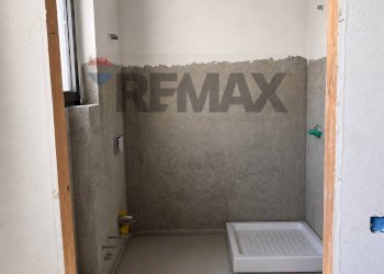 Bagno - Ufficio VIA LUIGI ENAUDI
 
13, Meda - foto 11