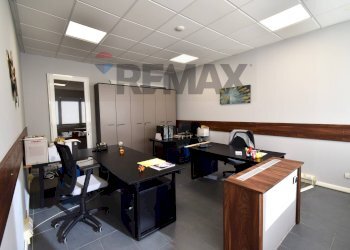 Ufficio - Ufficio Via Strasburgo
 
24, Parma - foto 12