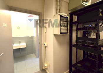 Hall / corridoio - Ufficio Via Strasburgo
 
24, Parma - foto 35
