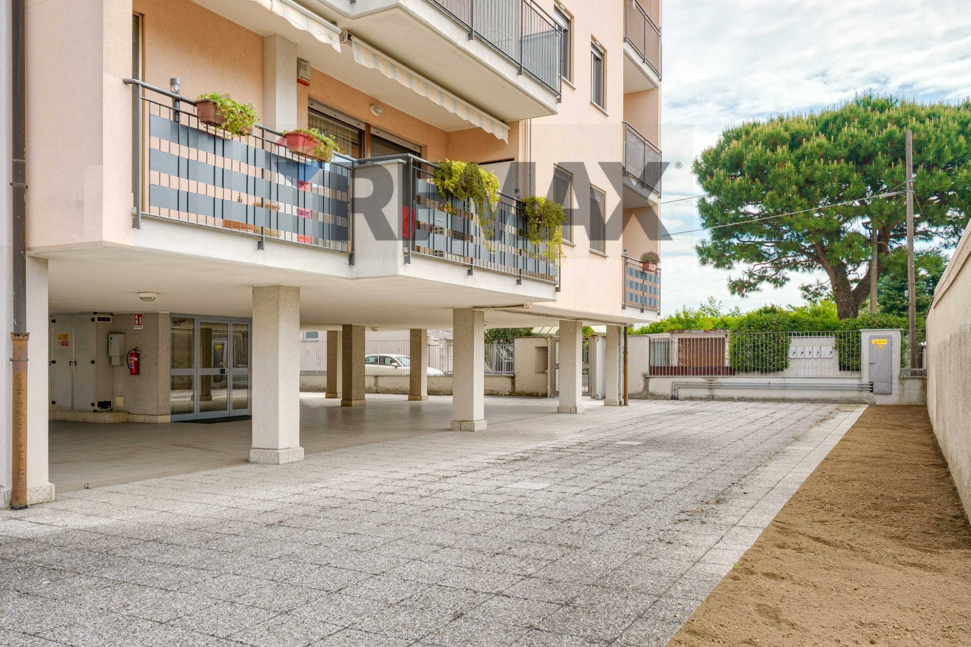 Edificio all\'aperto - Three-room apartment via dandolo
5, Busto Arsizio - photo 3