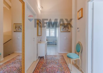 Hall / corridoio - Villa a Schiera Strada Carpaneto
 
1, Parma - foto 38