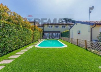 Piscina - Villa a Schiera Strada Carpaneto
 
1, Parma - foto 43