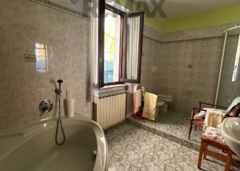 Bagno - Semi-detached house Via Adige
 
25, Bonate Sopra - photo 13