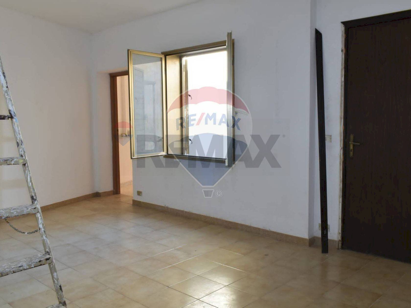 Stanza vuota - Independent house Monterosso Almo - photo 1