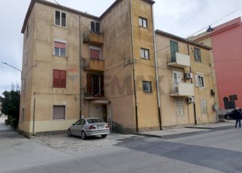 Edificio all\'aperto - Four-room apartment Giarratana - photo 1