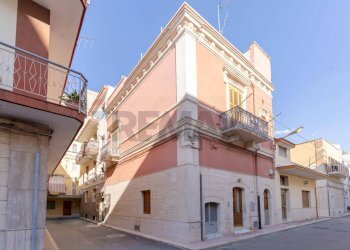 Edificio all\'aperto - Three-room apartment Via Francesco Fallacara
 
57, Triggiano - photo 2