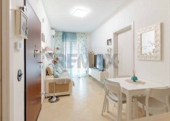 Sala da pranzo - Three-room apartment Via Francesco Fallacara
 
57, Triggiano - photo 3