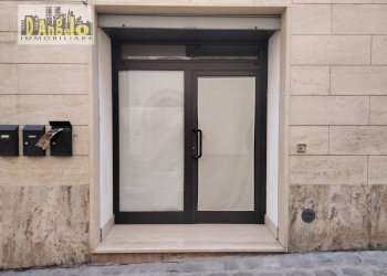 Foto 1 - Commercial Premises CORSO SERPENTE AUREO
40, Offida - photo 1