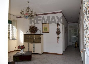 Hall / corridoio - Casa indipendente via ponti
 
9, Sedrina - foto 22