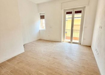 Soggiorno - Three-room apartment via Camillo Biseo, Brescia - photo 2