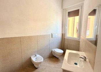 Bagno - Three-room apartment via Camillo Biseo, Brescia - photo 28