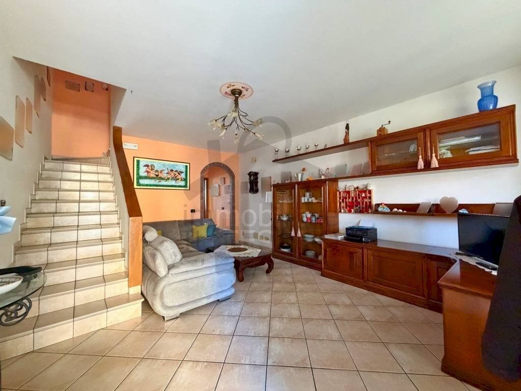 Soggiorno - Villa a Schiera via Salvador Allende, 20, Verucchio - foto 3
