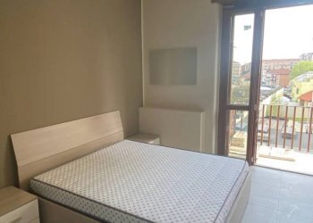 Camera da letto - Two-room apartment via Luca della Robbia, 16, Torino (neighborhood Pozzo Strada) - photo 6