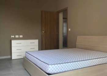 Camera da letto - Two-room apartment via Luca della Robbia, 16, Torino (neighborhood Pozzo Strada) - photo 7