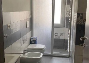 Bagno - Two-room apartment via Luca della Robbia, 16, Torino (neighborhood Pozzo Strada) - photo 8