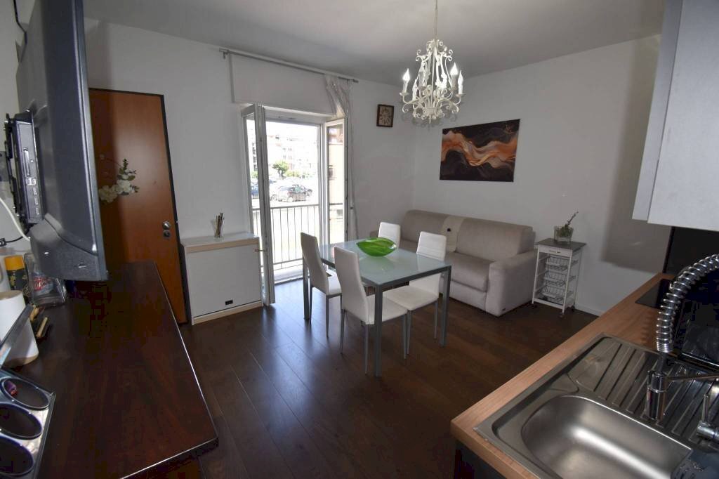 Salone - Bilocale via Trento, 44, Nizza Monferrato - foto 1