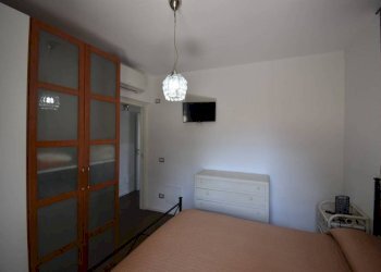 Camera da letto - Bilocale via Trento, 44, Nizza Monferrato - foto 16