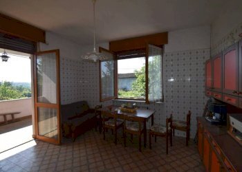 Cucina - Villa via Serra Cora, Monale - foto 11
