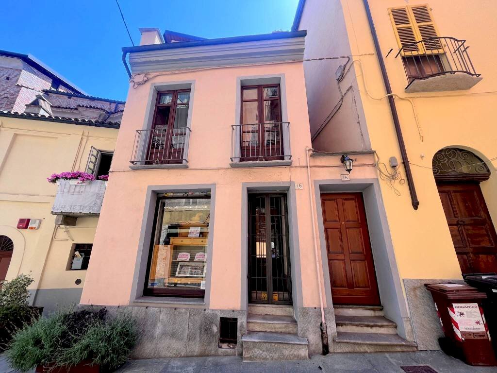 Facciata - Stabile - Palazzo via Santa Croce, 16, Moncalieri - foto 2