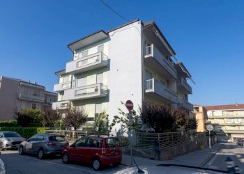 Facciata - Three-room apartment via Giacomo Viale, 4, Mondovì - photo 9