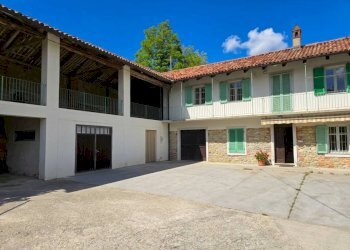 Facciata - Rustico Diano d'Alba - foto 3